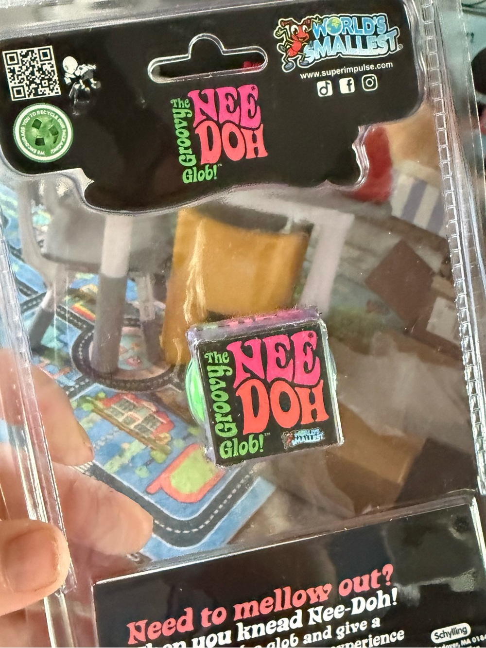 World's Smallest- SCHYLLING NEEDOH- Groovy Glob